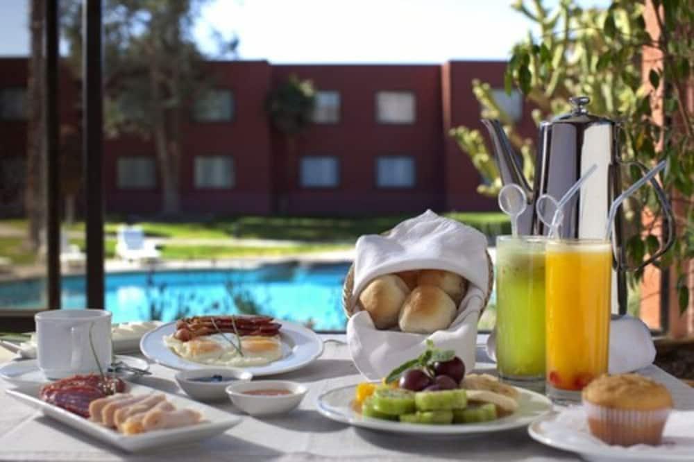 Park Hotel Calama Extérieur photo