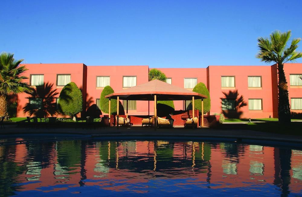 Park Hotel Calama Extérieur photo
